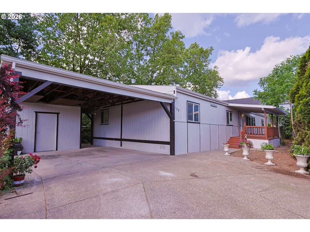 8300 Ne QUATAMA St 139, Hillsboro, OR 97006