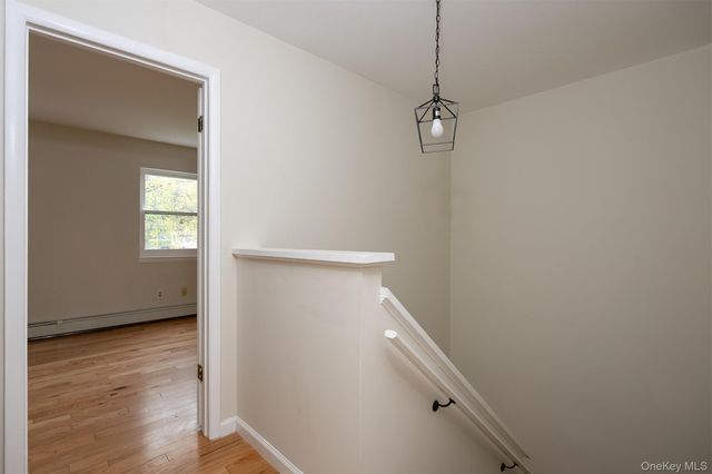 502 Harbor View Court, Beacon, NY 12508