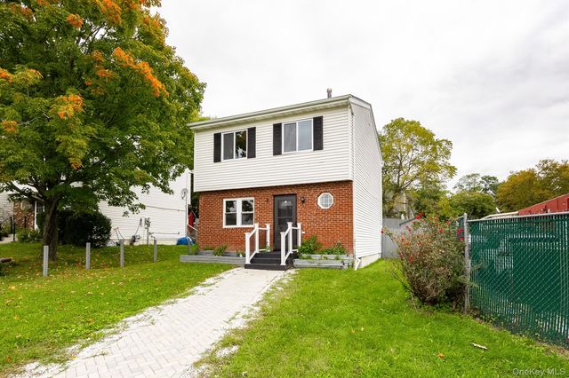 502 Harbor View Court, Beacon, NY 12508