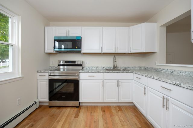 502 Harbor View Court, Beacon, NY 12508