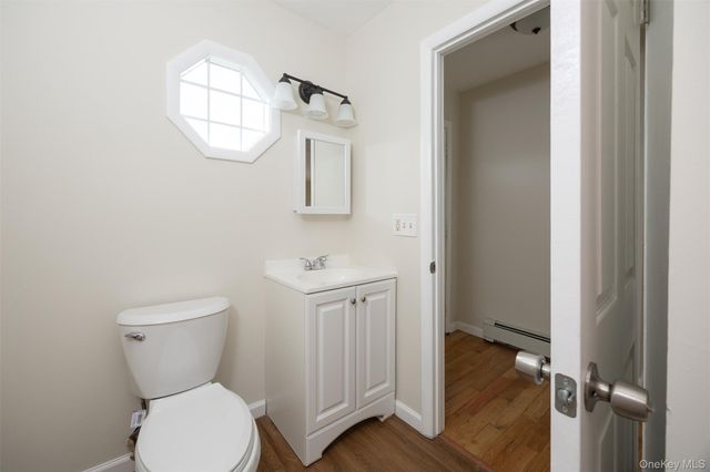 502 Harbor View Court, Beacon, NY 12508