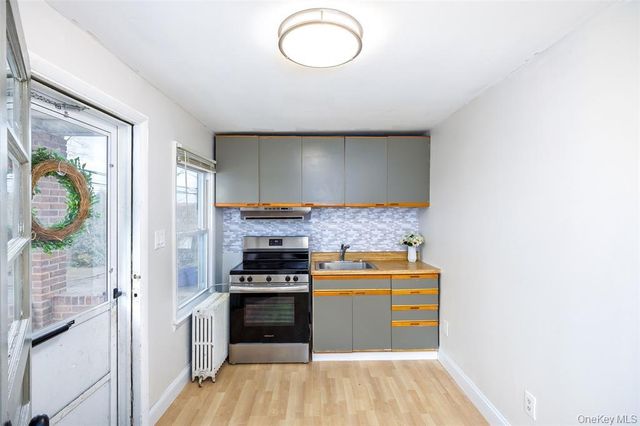 23 Pleasant Avenue, Port Washington, NY 11050