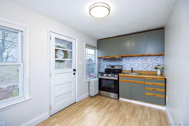 23 Pleasant Avenue, Port Washington, NY 11050