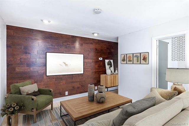 23 Pleasant Avenue, Port Washington, NY 11050