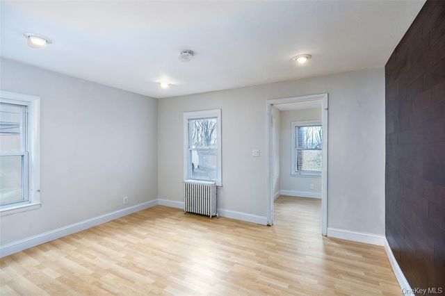 23 Pleasant Avenue, Port Washington, NY 11050