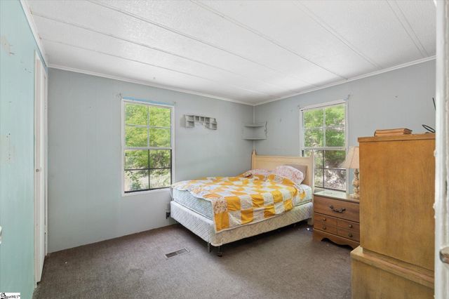 599 S Glassy Mountain Road, Pickens, SC 29671