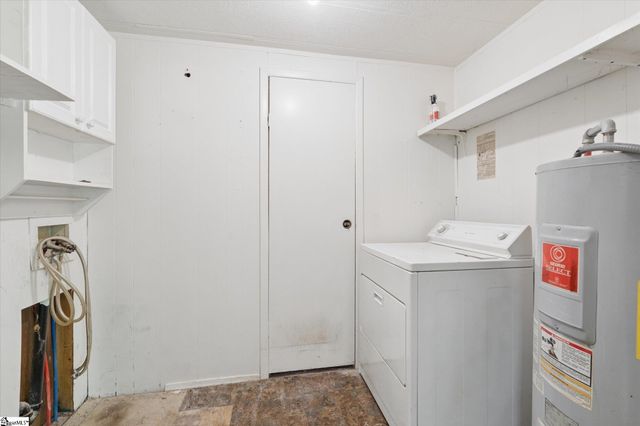 599 S Glassy Mountain Road, Pickens, SC 29671