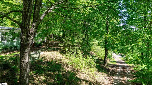 599 S Glassy Mountain Road, Pickens, SC 29671
