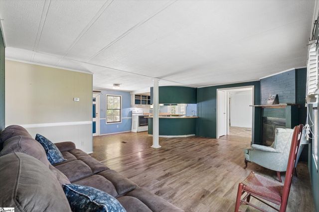 599 S Glassy Mountain Road, Pickens, SC 29671