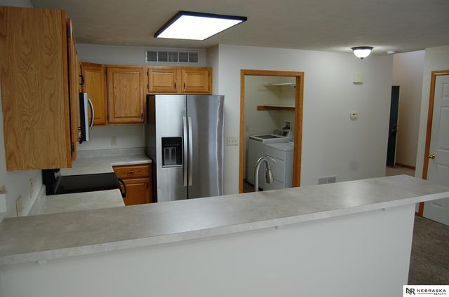 8815 Venice Lane, Lincoln, NE 68526