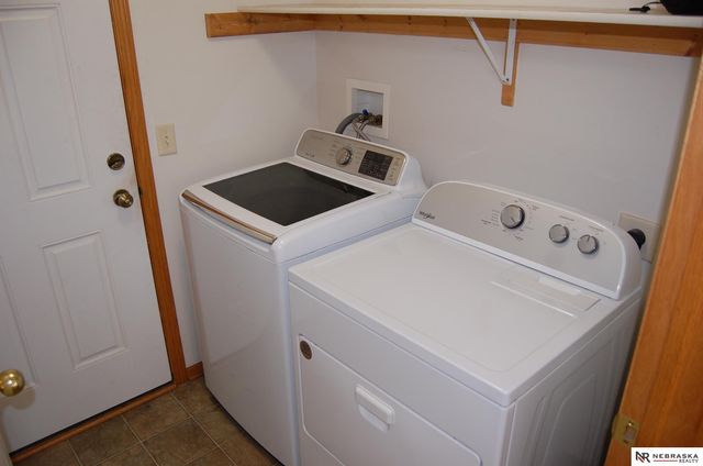 8815 Venice Lane, Lincoln, NE 68526