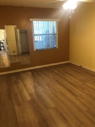 151 SW 135th Terrace 203t, Pembroke Pines, FL 33027