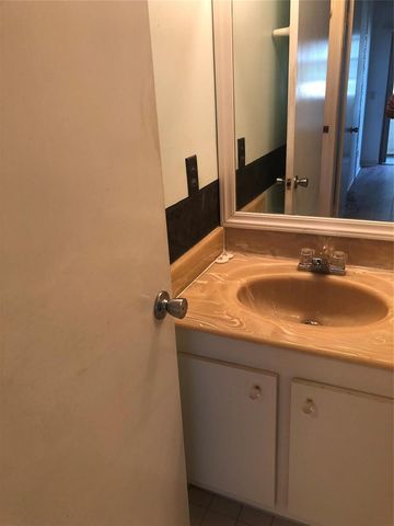 151 SW 135th Terrace 203t, Pembroke Pines, FL 33027