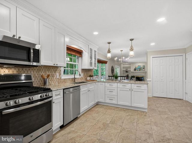13404 MELVILLE LN, Chantilly, VA 20151