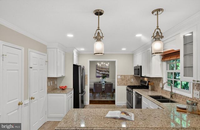 13404 MELVILLE LN, Chantilly, VA 20151