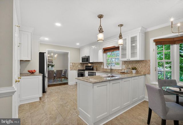 13404 MELVILLE LN, Chantilly, VA 20151