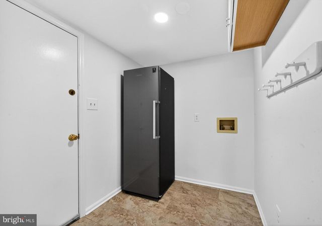 13404 MELVILLE LN, Chantilly, VA 20151