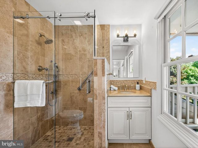 13404 MELVILLE LN, Chantilly, VA 20151