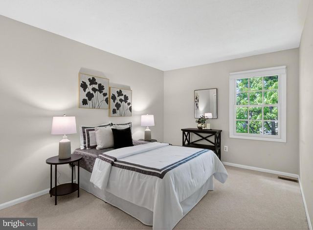 13404 MELVILLE LN, Chantilly, VA 20151