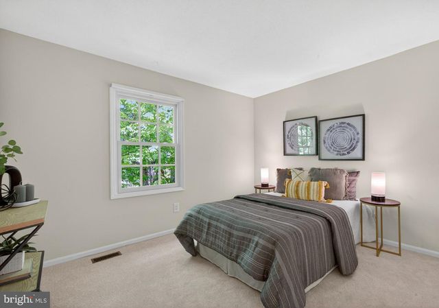 13404 MELVILLE LN, Chantilly, VA 20151