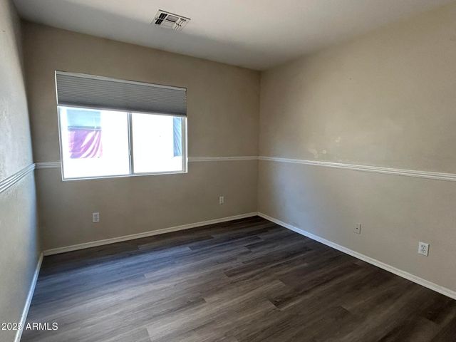 6049 W Wood Street, Phoenix, AZ 85043