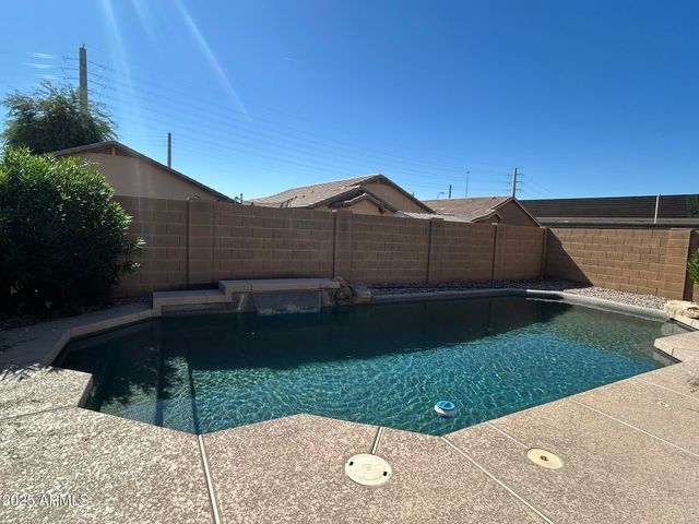 6049 W Wood Street, Phoenix, AZ 85043
