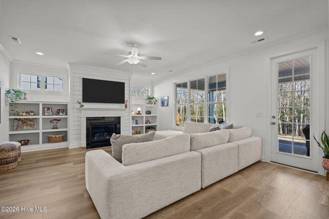 187 Tilloo Cut Way, Hampstead, NC 28443