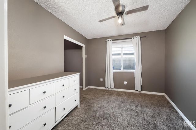 262 Flores Way, Shafter, CA 93263