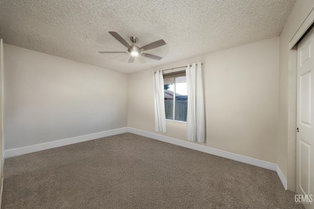 262 Flores Way, Shafter, CA 93263