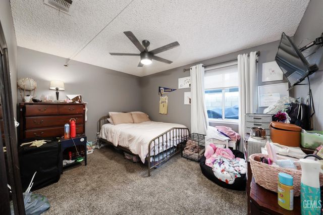 262 Flores Way, Shafter, CA 93263