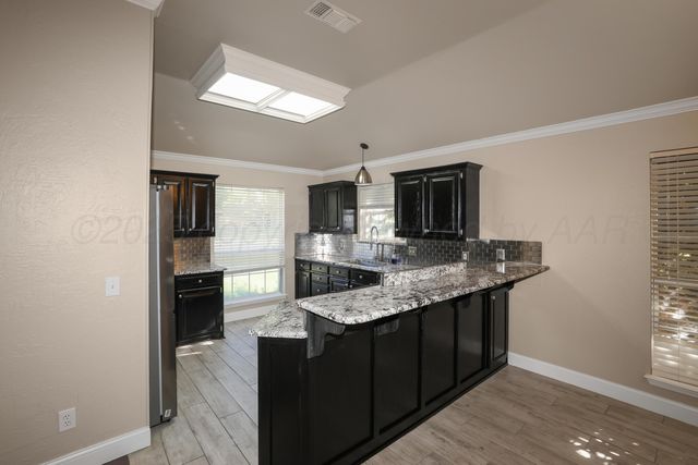 6829 GLENOAK Lane, Amarillo, TX 79109