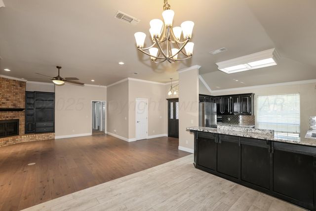 6829 GLENOAK Lane, Amarillo, TX 79109