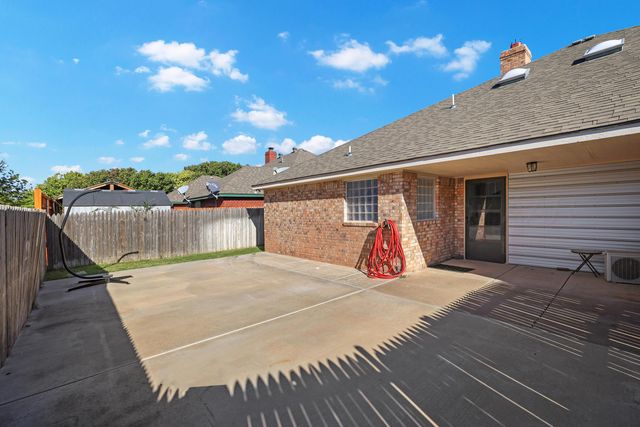 6829 GLENOAK Lane, Amarillo, TX 79109