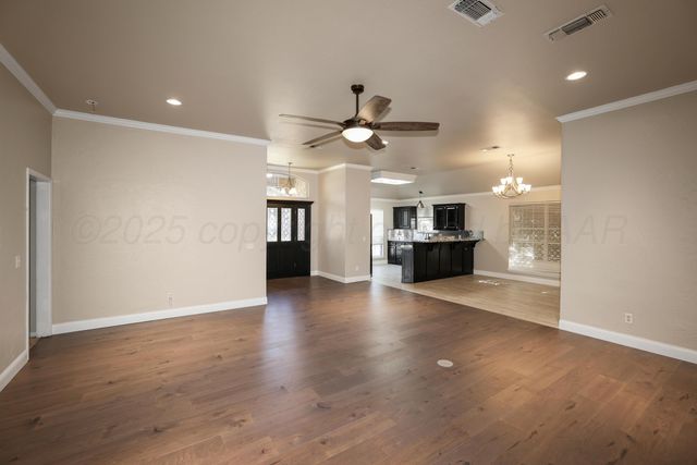 6829 GLENOAK Lane, Amarillo, TX 79109