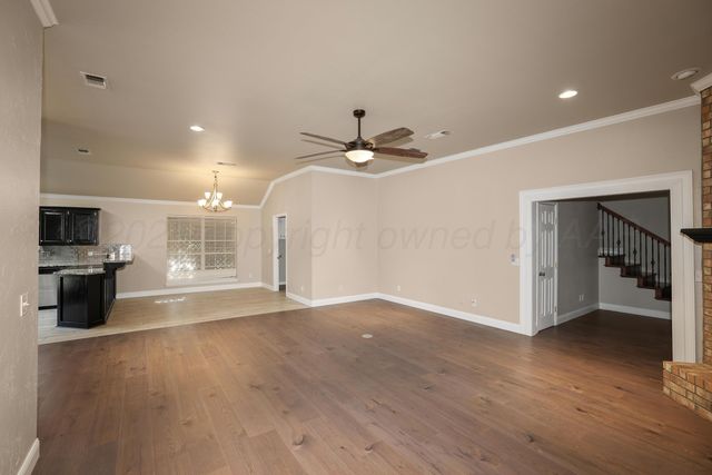 6829 GLENOAK Lane, Amarillo, TX 79109