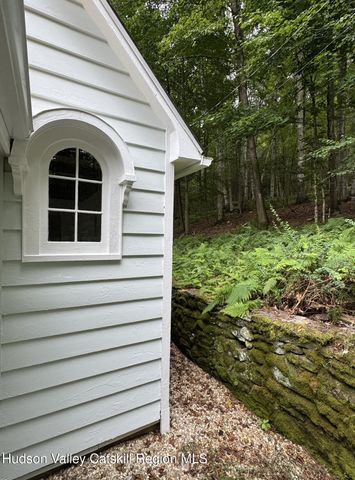 13-16 Torn Hill Road, Woodstock, NY 12409