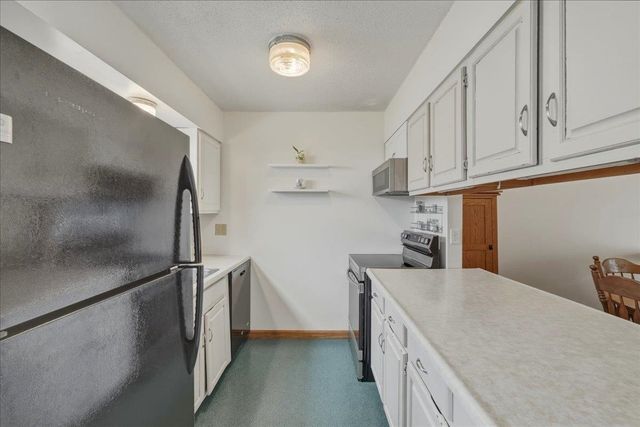 39 Densmore Drive, Essex Junction, VT 05452