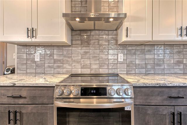425 Welker St, Jeannette, PA 15644