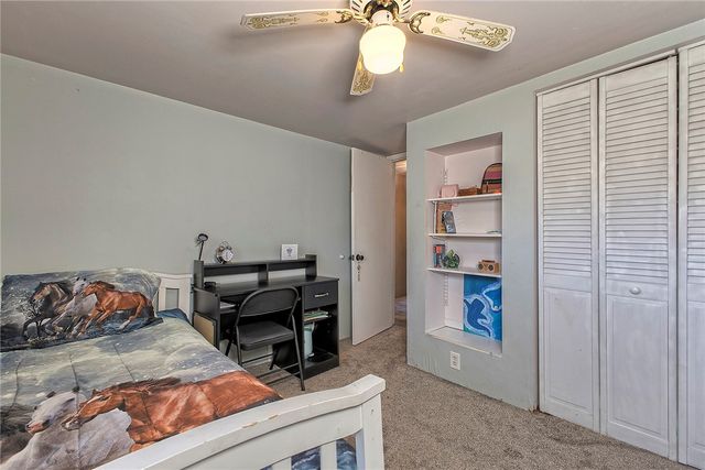 425 Welker St, Jeannette, PA 15644
