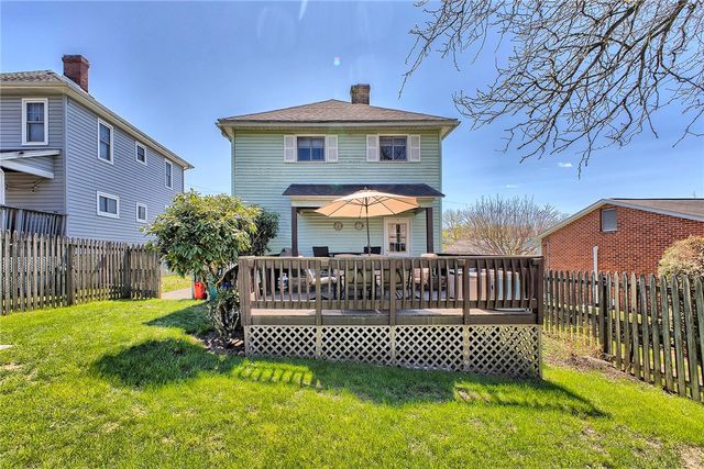 425 Welker St, Jeannette, PA 15644