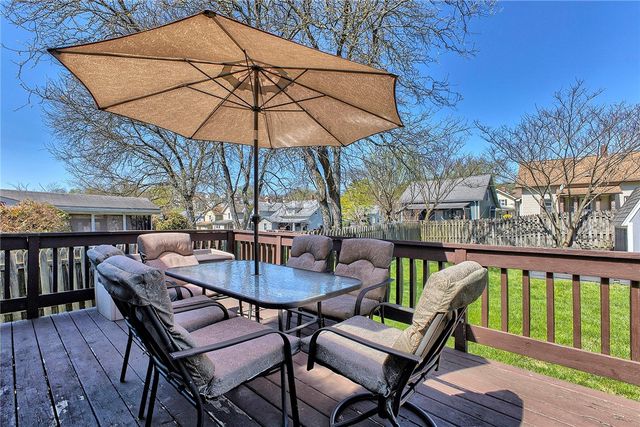 425 Welker St, Jeannette, PA 15644