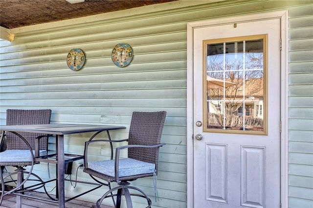 425 Welker St, Jeannette, PA 15644
