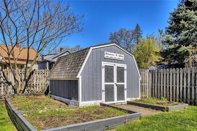 425 Welker St, Jeannette, PA 15644