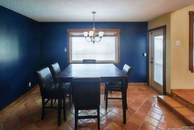 16907 Springhill, San Antonio, TX 78232