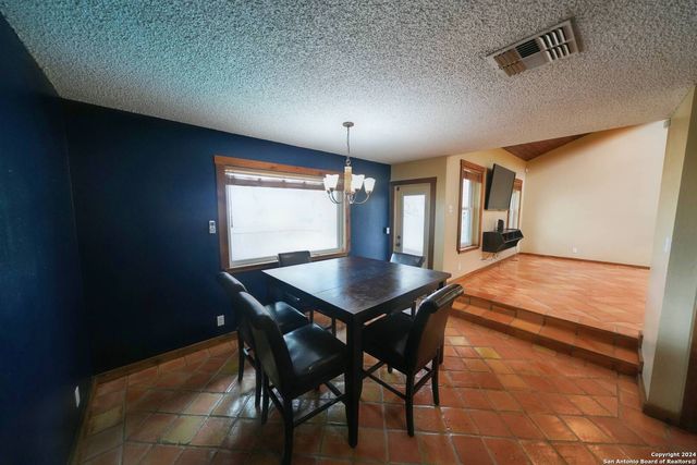 16907 Springhill, San Antonio, TX 78232