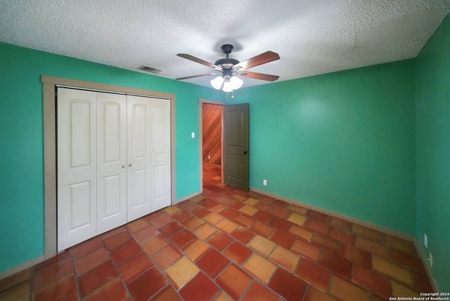 16907 Springhill, San Antonio, TX 78232