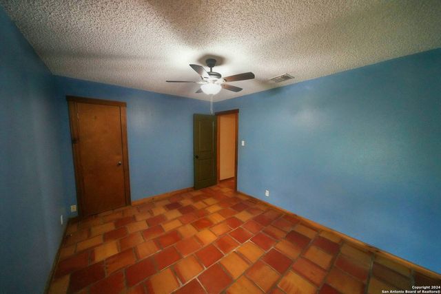 16907 Springhill, San Antonio, TX 78232