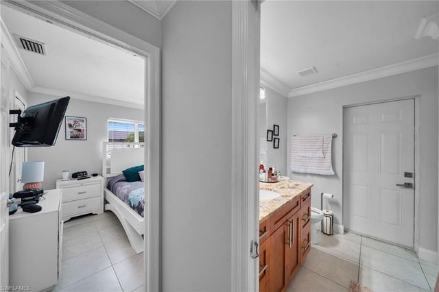 3221 SW 11TH PL, Cape Coral, FL 33914