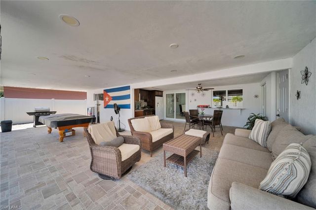 3221 SW 11TH PL, Cape Coral, FL 33914