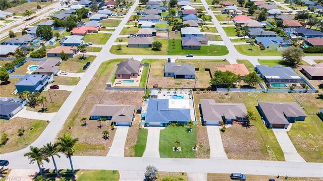 3221 SW 11TH PL, Cape Coral, FL 33914